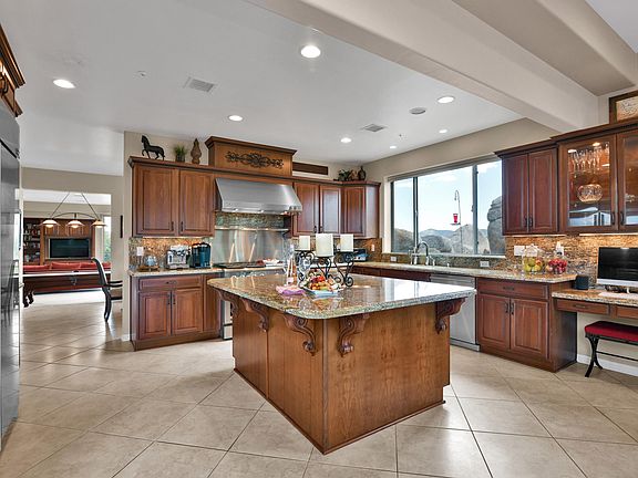 3rd image of 1800 Timber Cove Ln