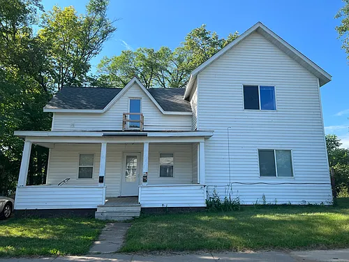 743 Eddy St Photo 1