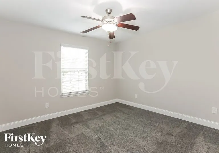 2115 Farmdale Ct — Photo 11