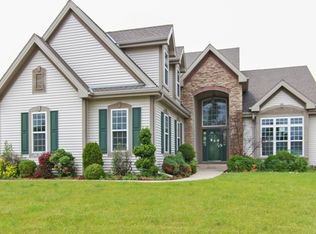 N63W12864 Grove St, Menomonee Falls, WI 53051