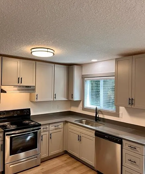 11730 SE Fuller Rd #11730 — Photo 1