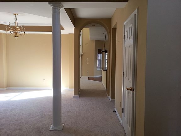 Entry to Family Room at archway