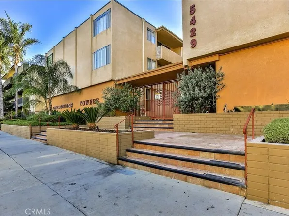 5429 Newcastle Ave, Encino, CA 91316