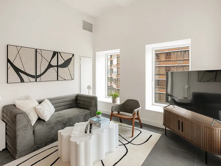 650 1st Ave #6A — Photo 4