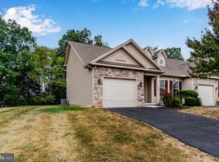 201 Stonehedge Dr, Carlisle, PA 17015