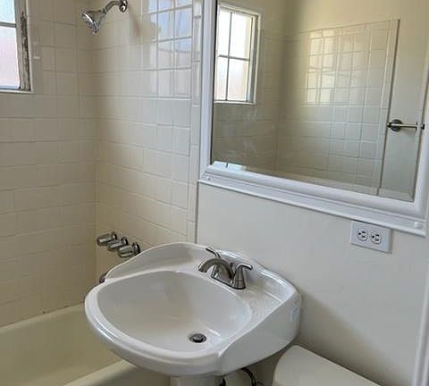 5th image of 540 Avenue B