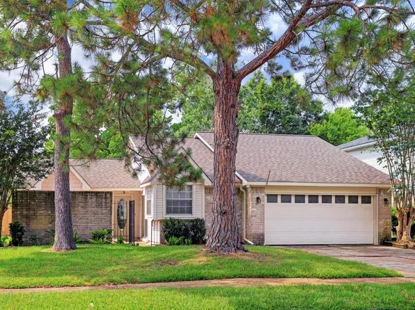 15427 Swan Creek Dr, Houston, TX 77095