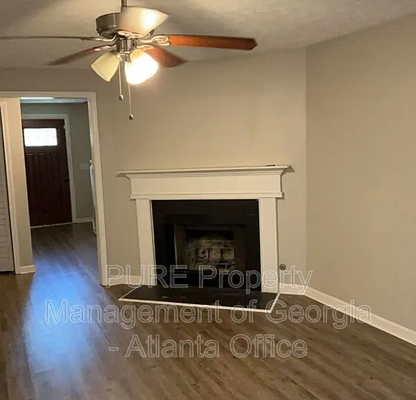 2394 Leeward Ct — Photo 3