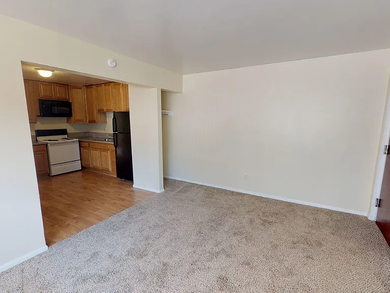 723 S Main St #1 — Photo 2