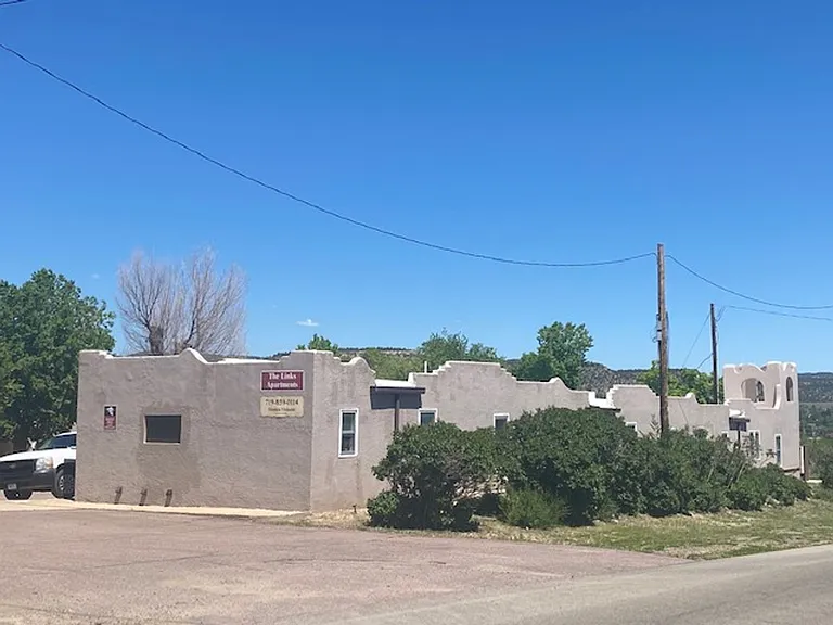 1401 Santa Fe Trl — Photo 1