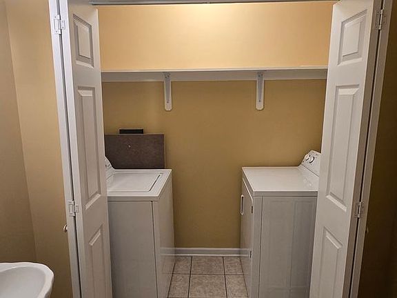 3rd image of 235 Amanda Ln APT 6