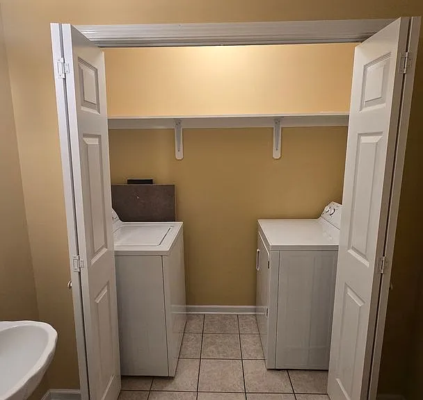 235 Amanda Ln #6 — Photo 3