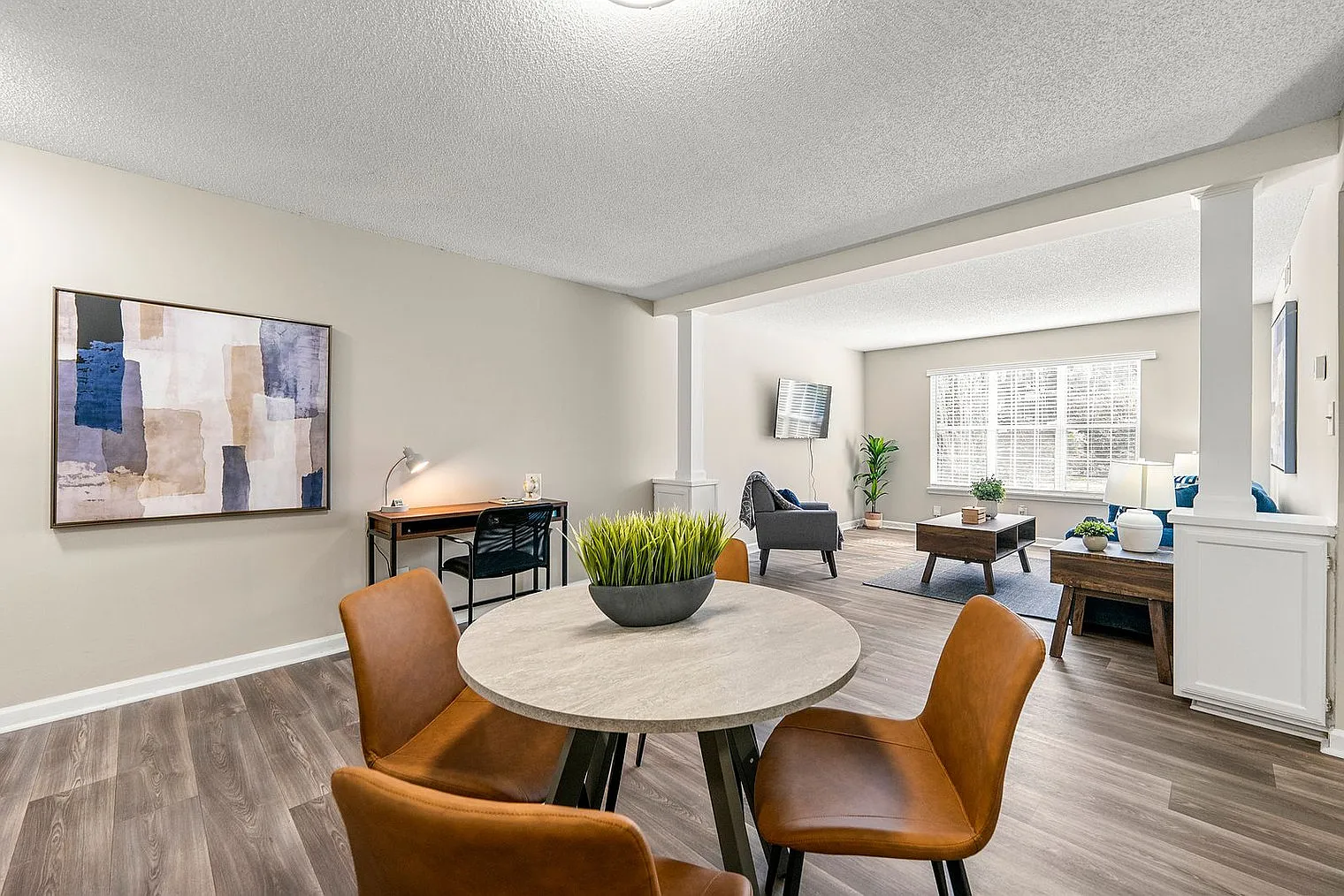2 bed, 2.0 bath, 796 sqft, $6,245 — Photo 4