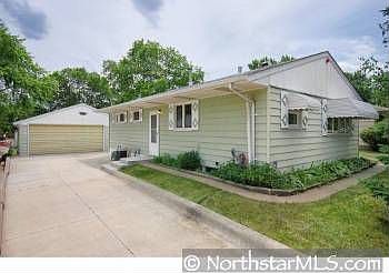 1st image of 844 22nd Ave N