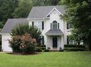 107 Battenburg Ct, Cary, NC 27519