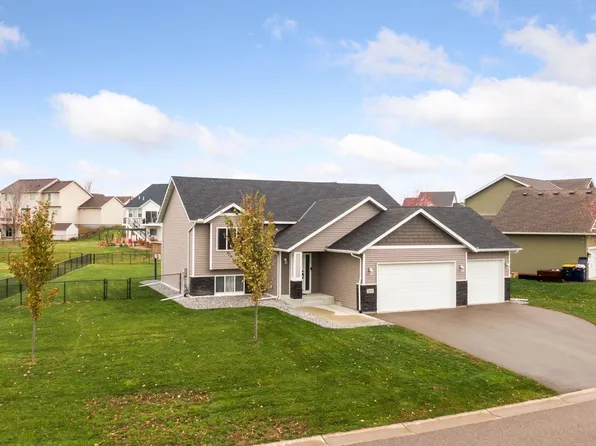 1434 Overlook Dr, Elko New Market, MN 55054