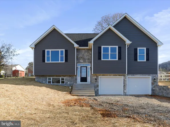 4 Beau Ln, Front Royal, VA 22630