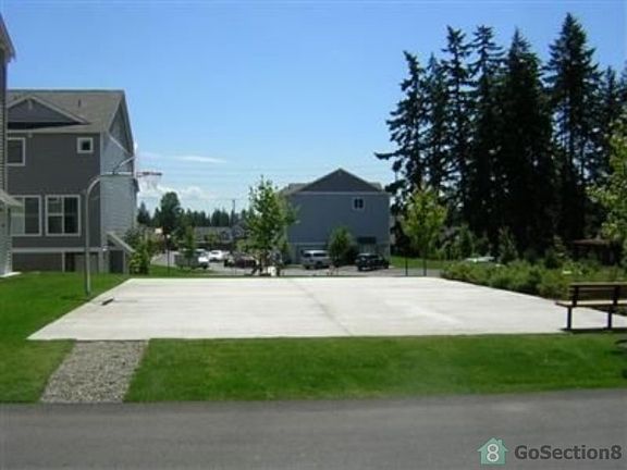 2nd image of 5323 Military Rd E Unit B