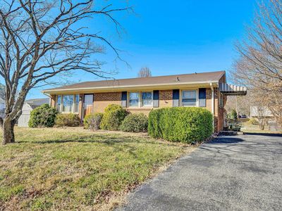 616 Two Tree Ln NE, Roanoke, VA, 24019