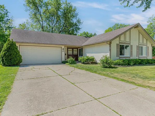 1272 Arlington Dr W, Hanover Park, IL 60133