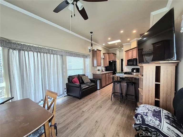 1382 Western Dr — Photo 6