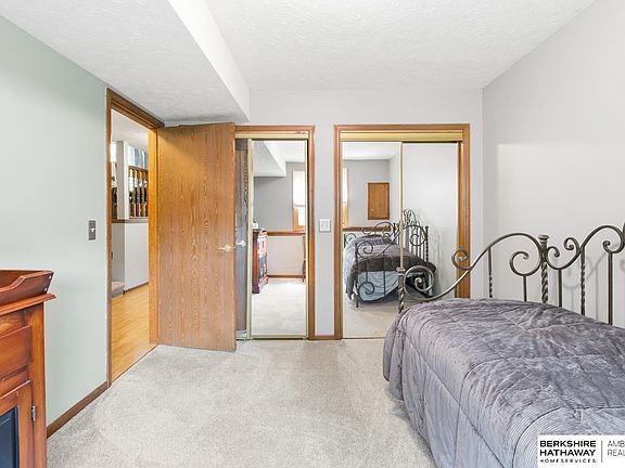 4th image of 1635 N 123rd St