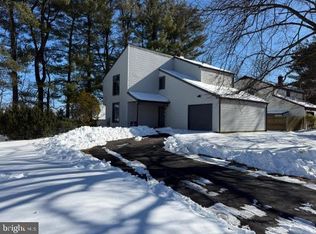 11 Robertson Rd, East Windsor, NJ 08520