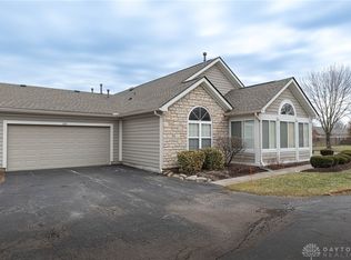 220 Edinburgh Village Dr, Dayton, OH 45458