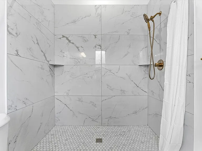 4535 NE Cleveland Ave — Photo 14