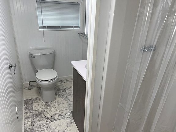 5th image of 165 Greenville Ave