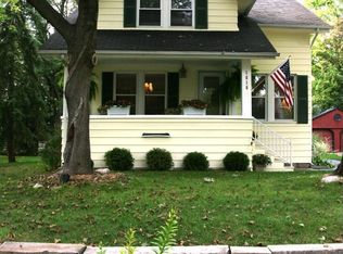1616 Maplewood Ave, Sylvan Lake, MI 48320