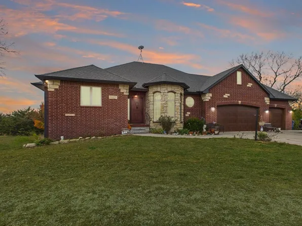 22015 W 101st St N, Mount Hope, KS 67108