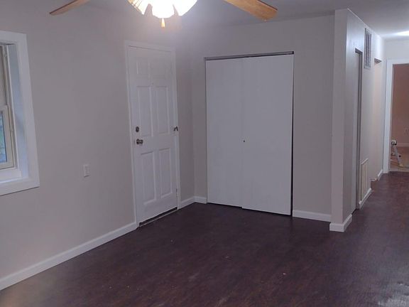 2nd image of 32 Oxford St
