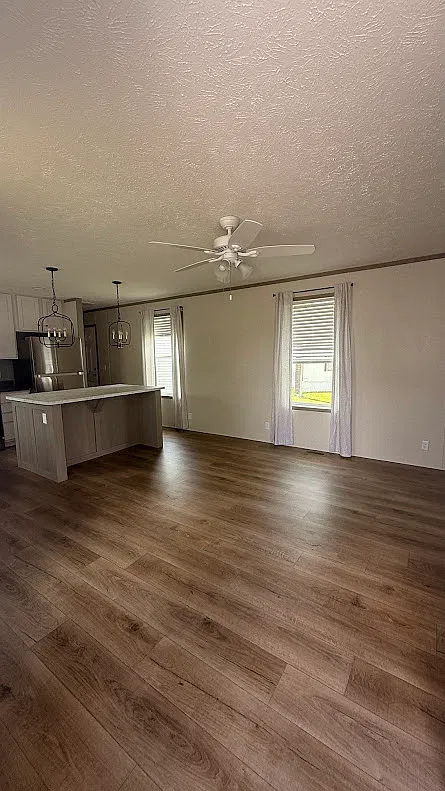 3 bed, 1056 sqft, $1,245 — Photo 4