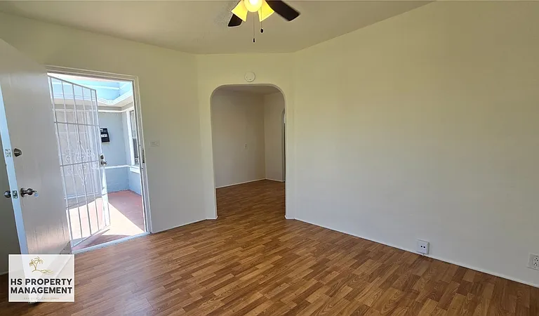 518 Flower St #A — Photo 5