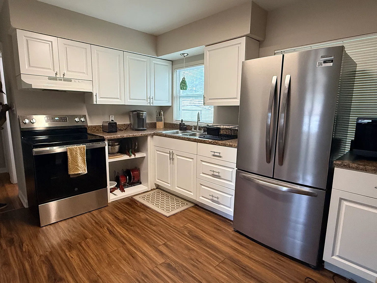4 bed, 1000 sqft, $210 — Photo 3