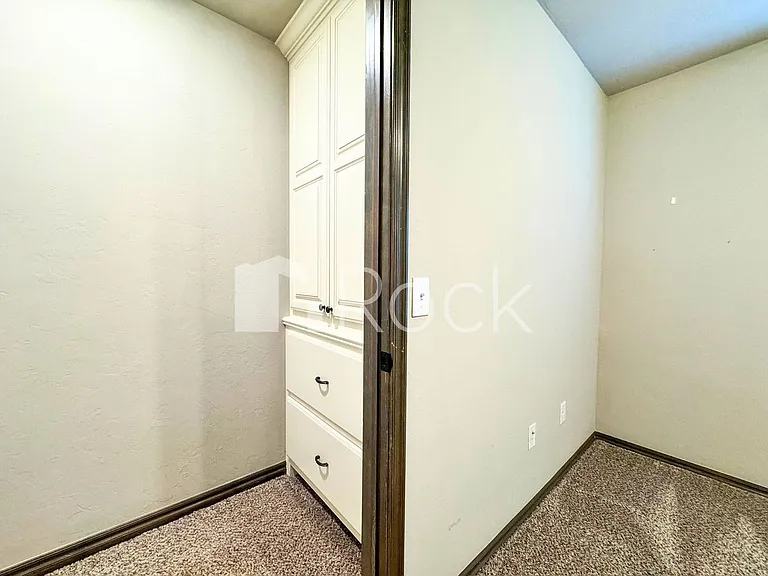 3908 Brougham Way — Photo 22