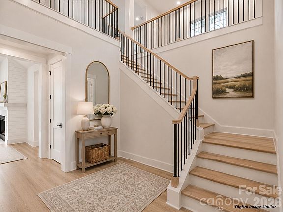 3rd image of 2804 Forest Lawn Dr