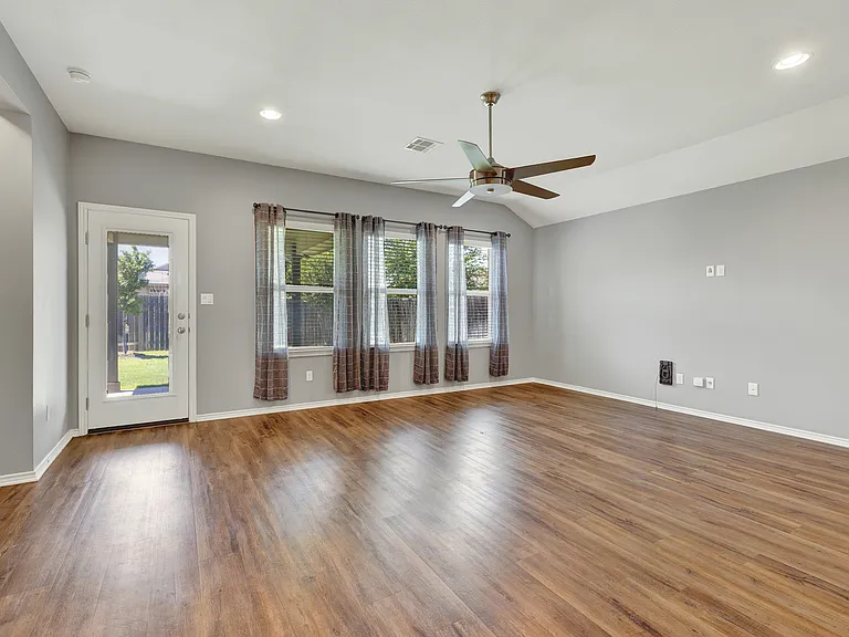 128 Sage Meadows Dr — Photo 7