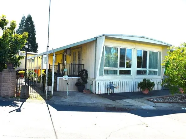 313 Sunny Hills Dr, Rancho Cordova, CA 95670