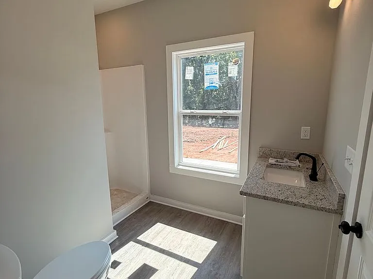 815 Whitehall Rd — Photo 5