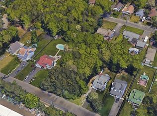 The Grn, Shirley, NY 11967