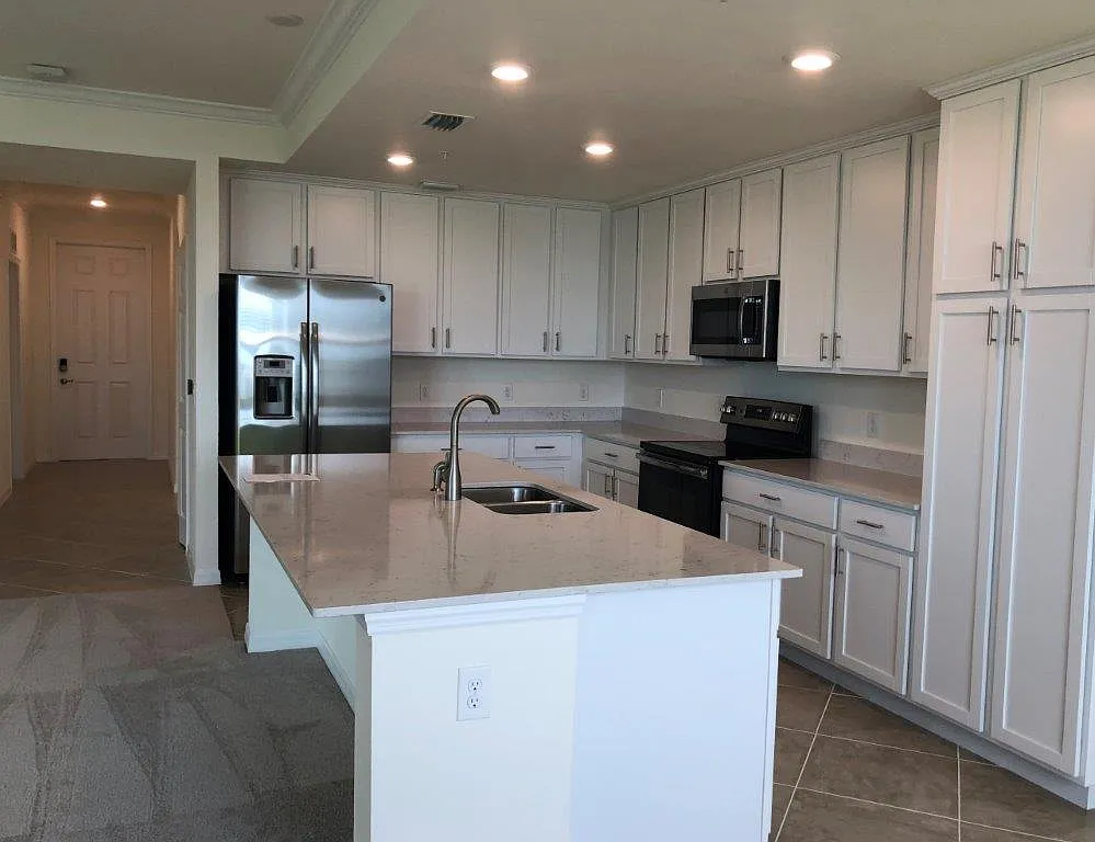 1010 Tidewater Shores Loop — Photo 4