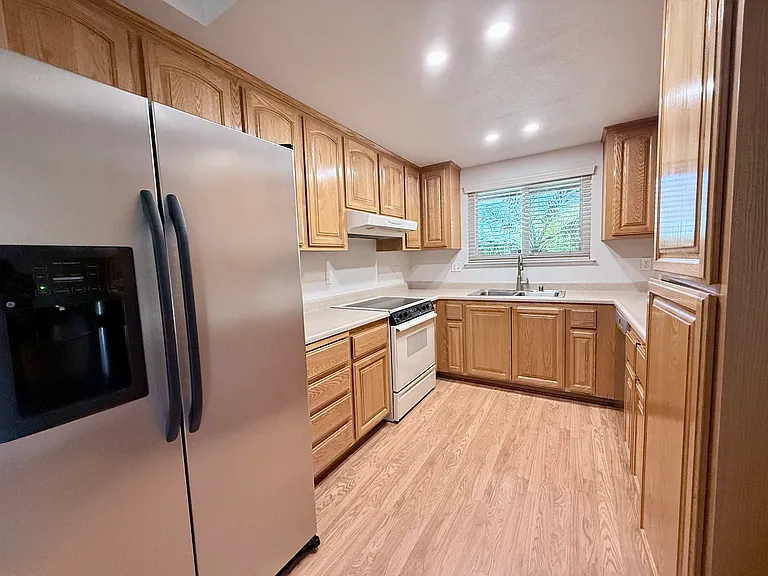 1008 Linier Ct — Photo 4