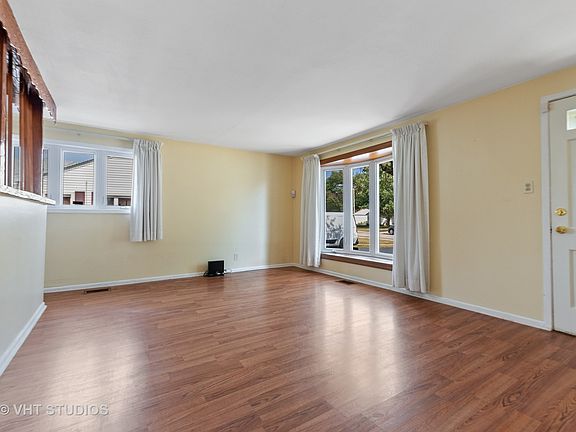 2nd image of 8764 S Kilbourn Ave