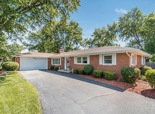 900 Cobblestone Ct, Shorewood, IL