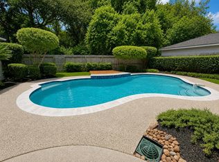 3706 Big Piney Dr, Kingwood, TX 77345