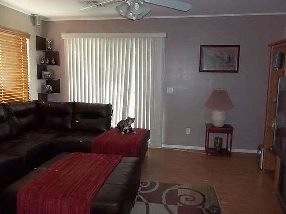 3rd image of 16565 W Cottonwood St