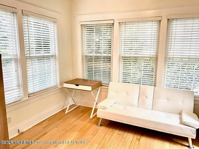 217 Elberon Blvd — Photo 5