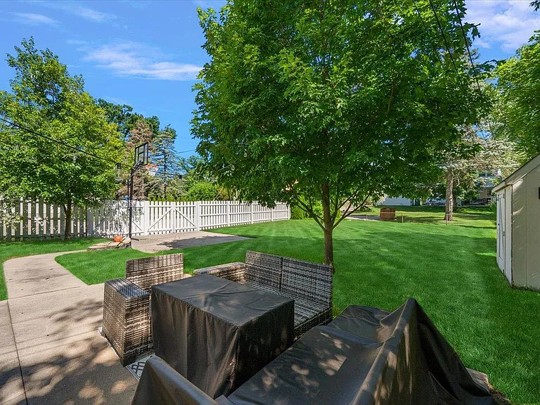 303 Midland Blvd — Photo 45